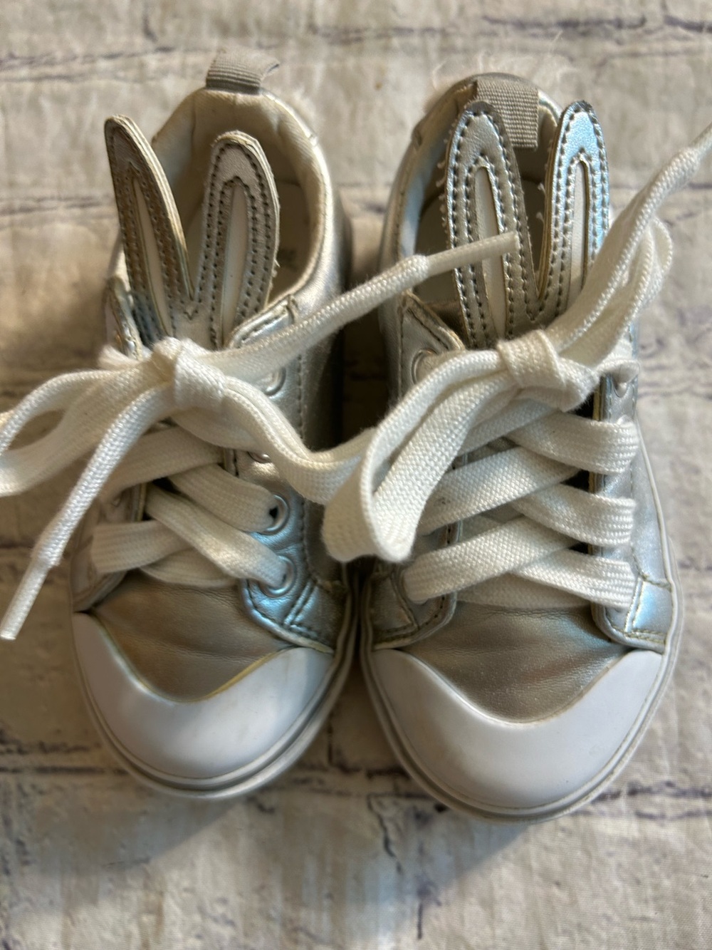 GYMBOREE COSMIC CLUB SILVER BUNNY GIRLS SNEAKERS SIZE 7